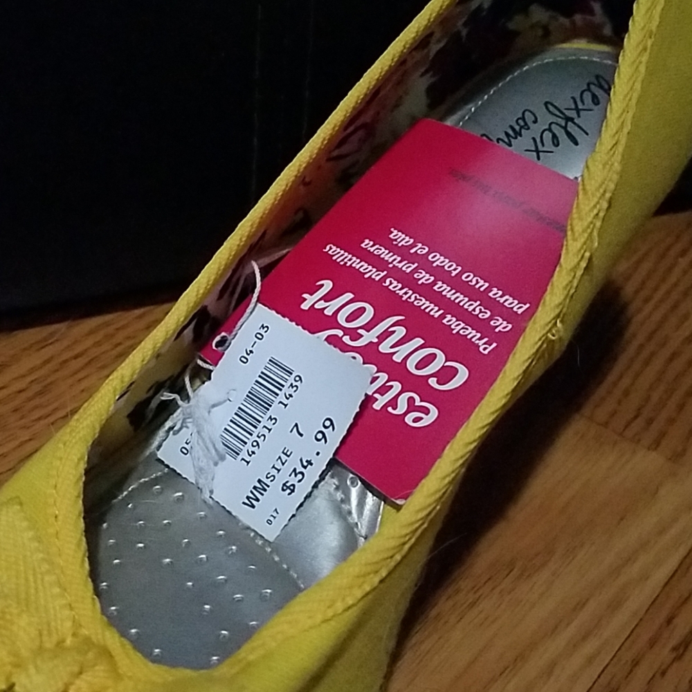 Yellow heels - Picture 3 of 5
